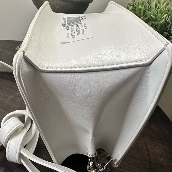 Steve Madden White Crossbody Bag - Picture 14 of 15